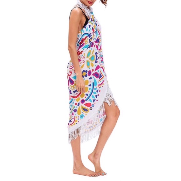 NWT “Sunshine On My Shoulders Makes Me Happy” Round Beach Wrap/Towel - Picture 5 of 9